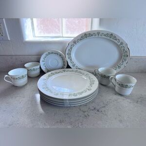 Vintage Style House Contessa Set- 4 cups/saucers, 4 plates, serving tray